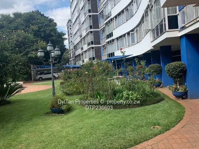 Fully furnished 3 Bedroomed Flat Located in the Avenues 