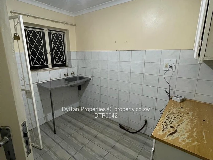 3 bedroomed neat house