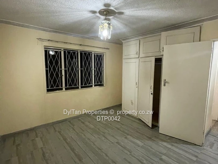 3 bedroomed neat house