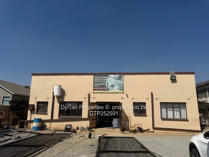 Road Frontage 80m² Pomona Office Space for Rent 
