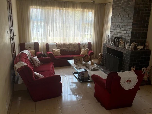 5 Bedroom House